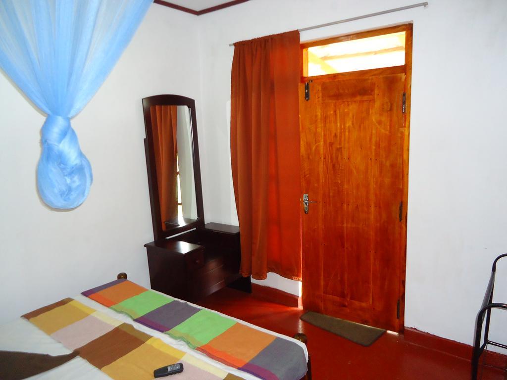 Sigiri Picaso Home Stay Sigiriya Exterior photo